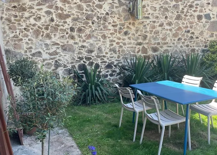 Maison A La Campagne Chirac (Charente)